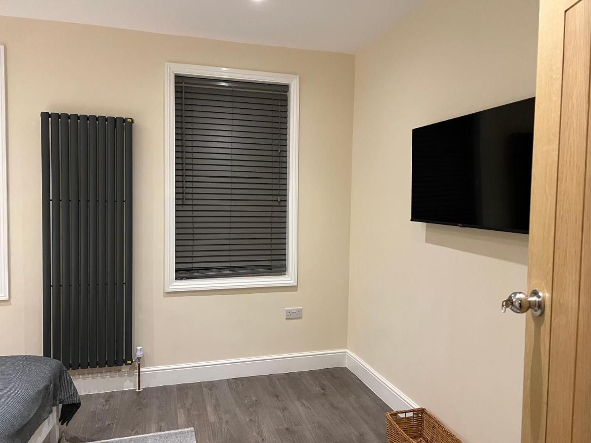 Beautiful Rooms Only Few Steps Away From Bruce Grove Tottenham Stadium Londres Exterior foto
