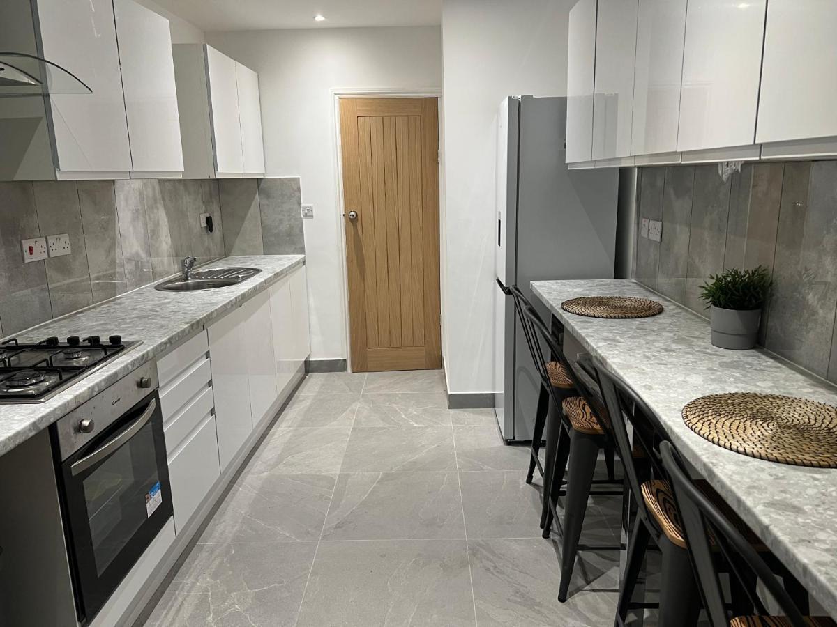 Beautiful Rooms Only Few Steps Away From Bruce Grove Tottenham Stadium Londres Exterior foto