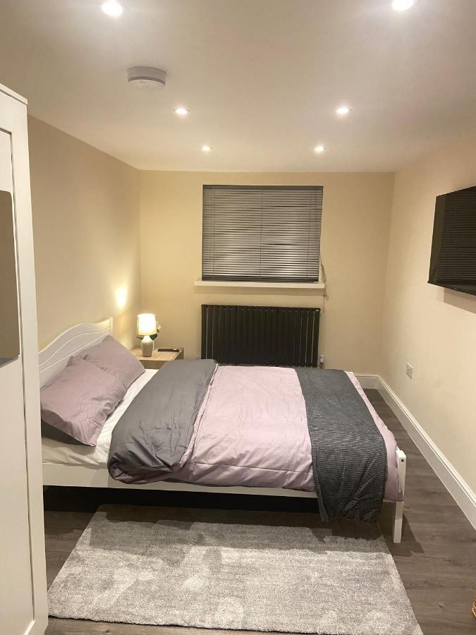 Beautiful Rooms Only Few Steps Away From Bruce Grove Tottenham Stadium Londres Exterior foto